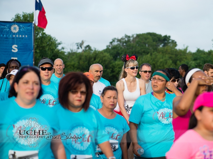 walking crowd