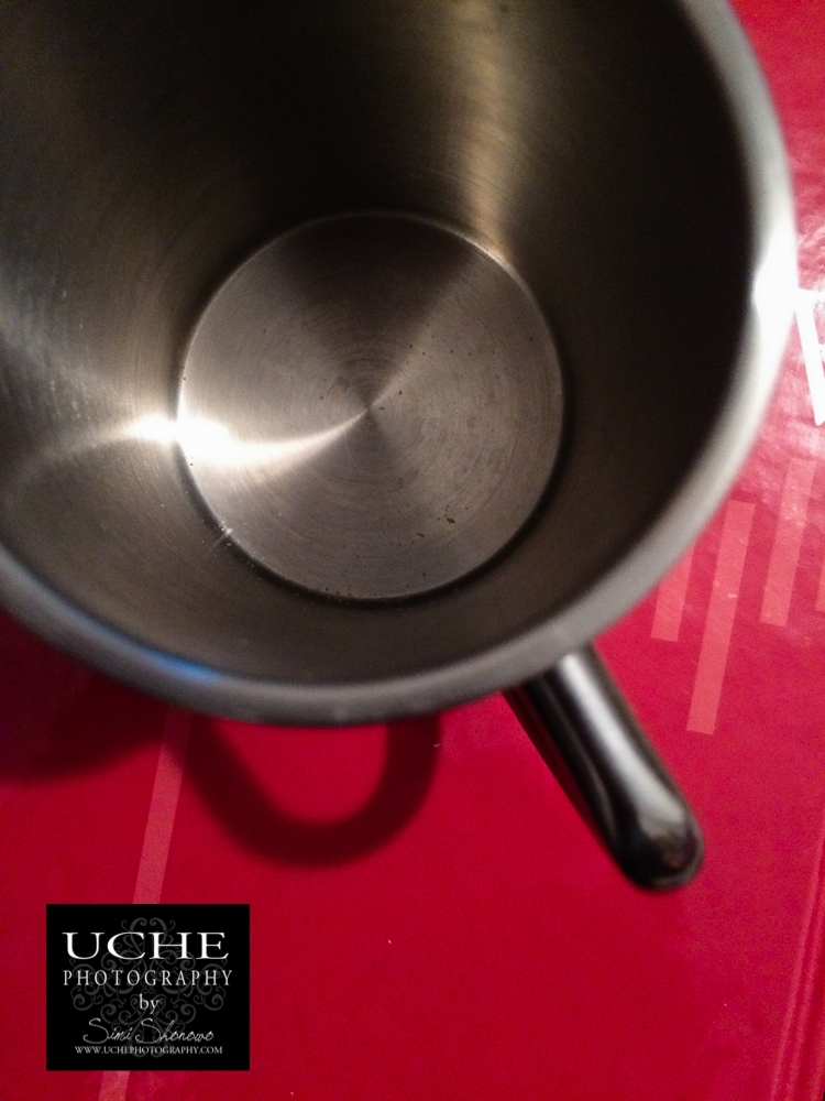20160816.229.mobile365.steel cup on book