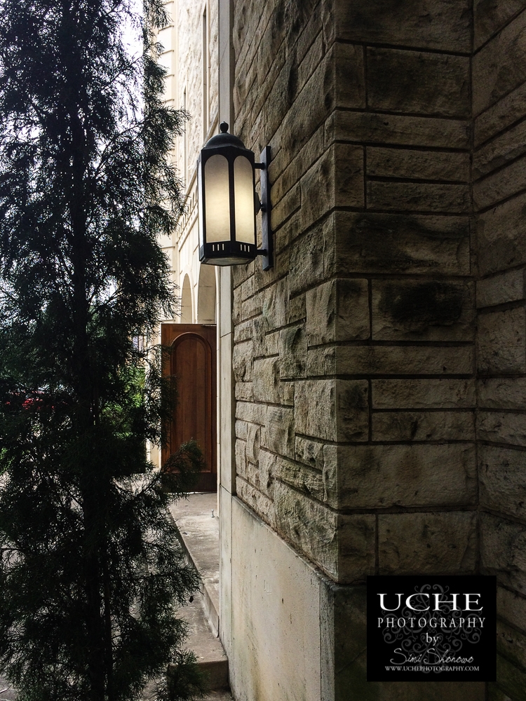 20160821.234.mobile365.door stands open