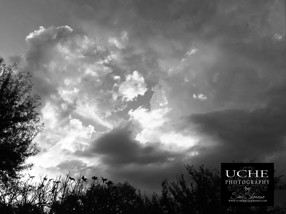 20161013.287.mobile365.silhouettes under ominous skies