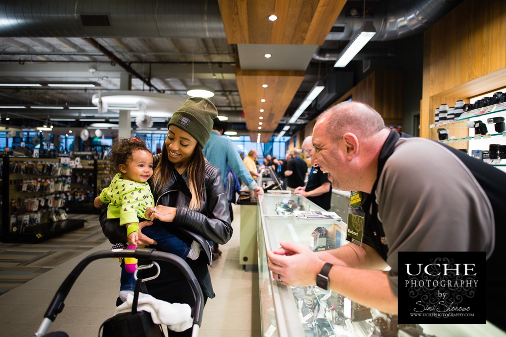 20161210.345.365.zaria smiles at robert