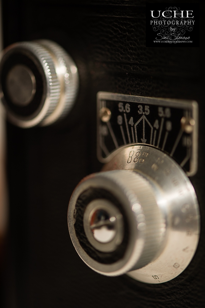20190103.003.365.adjusting the dials